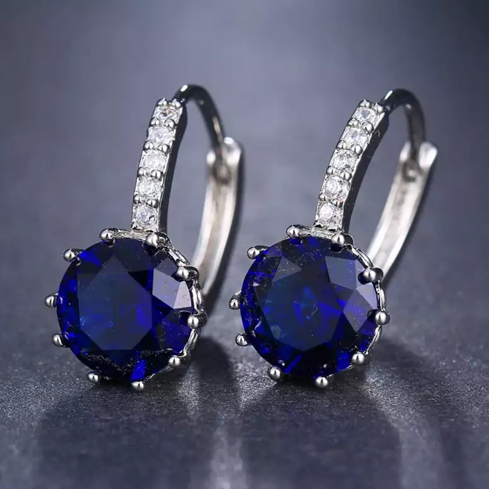 New Women’s 925 Silver Round Sapphire Earrings - Picture 2 of 2